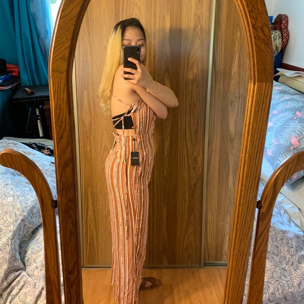 Jumpsuit - Picture 3 of 4